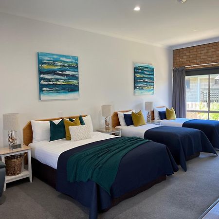 Coastal Waters Motor Inn Lakes Entrance Esterno foto