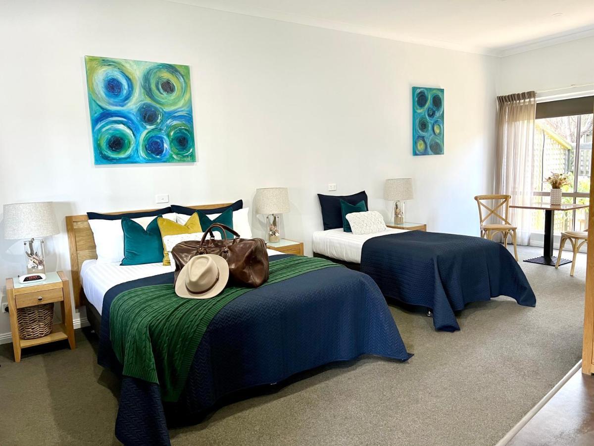 Coastal Waters Motor Inn Lakes Entrance Esterno foto