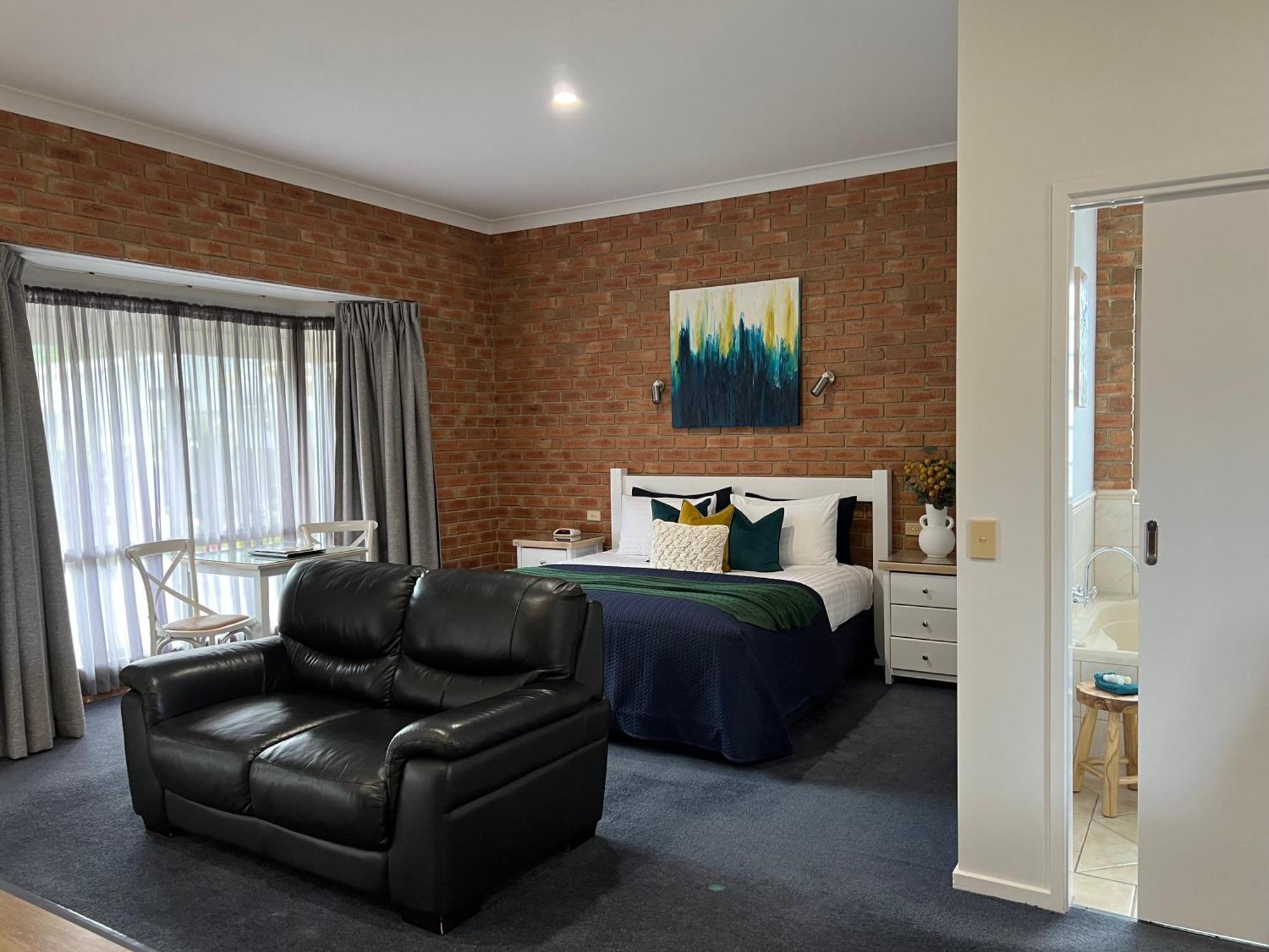 Coastal Waters Motor Inn Lakes Entrance Esterno foto