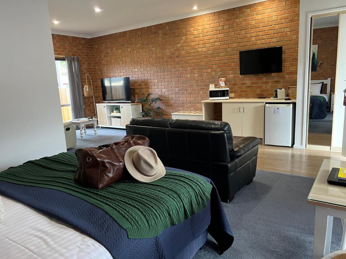 Coastal Waters Motor Inn Lakes Entrance Esterno foto
