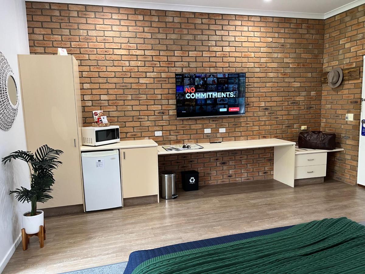Coastal Waters Motor Inn Lakes Entrance Esterno foto