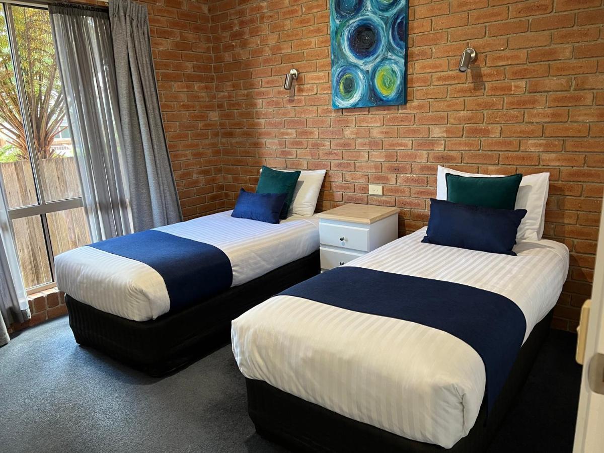 Coastal Waters Motor Inn Lakes Entrance Esterno foto