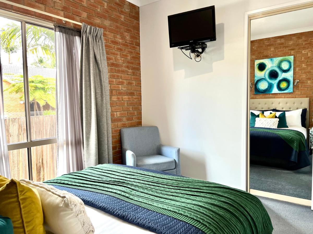 Coastal Waters Motor Inn Lakes Entrance Esterno foto