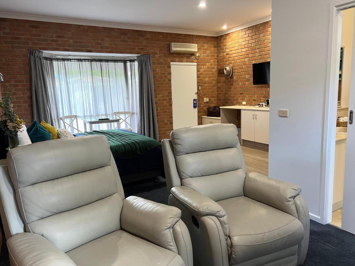 Coastal Waters Motor Inn Lakes Entrance Esterno foto