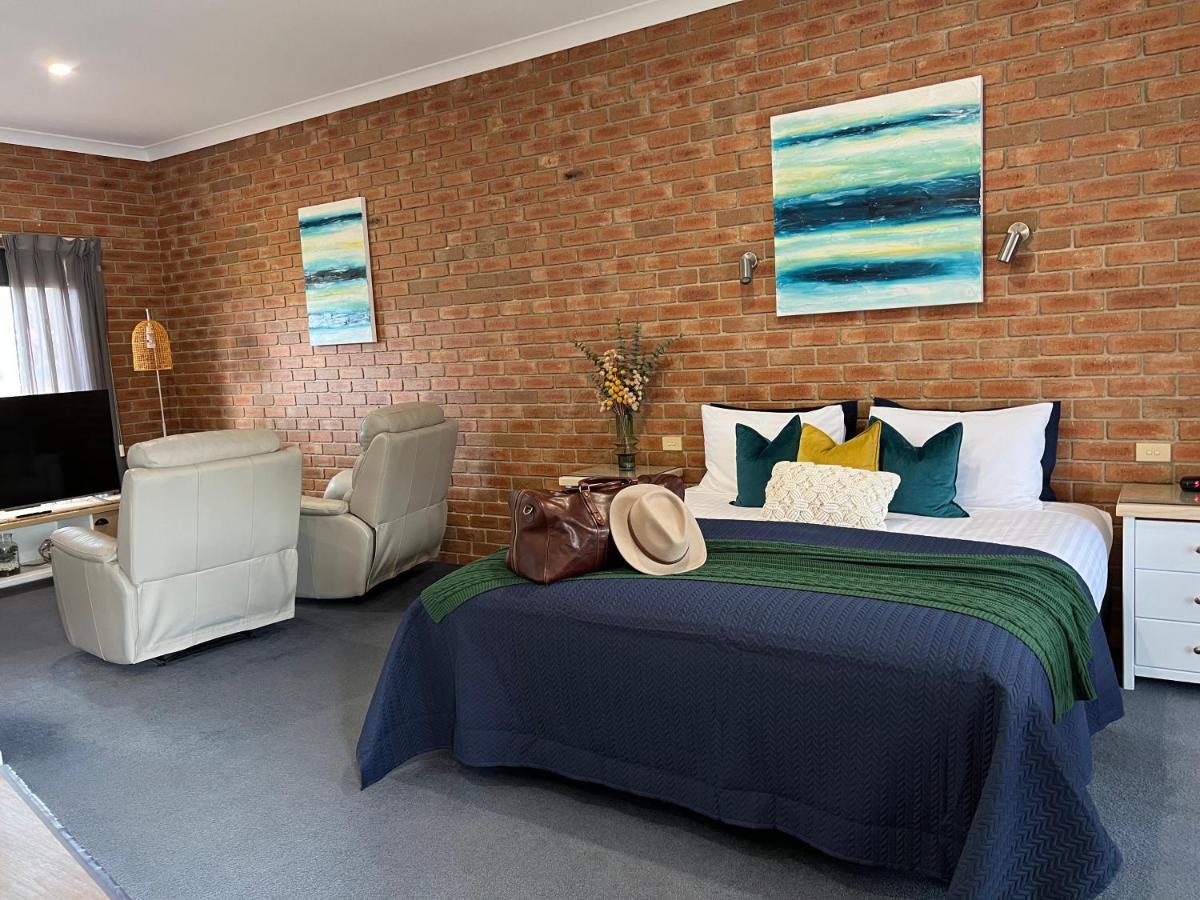 Coastal Waters Motor Inn Lakes Entrance Esterno foto