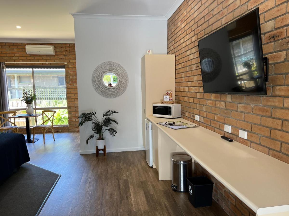 Coastal Waters Motor Inn Lakes Entrance Esterno foto