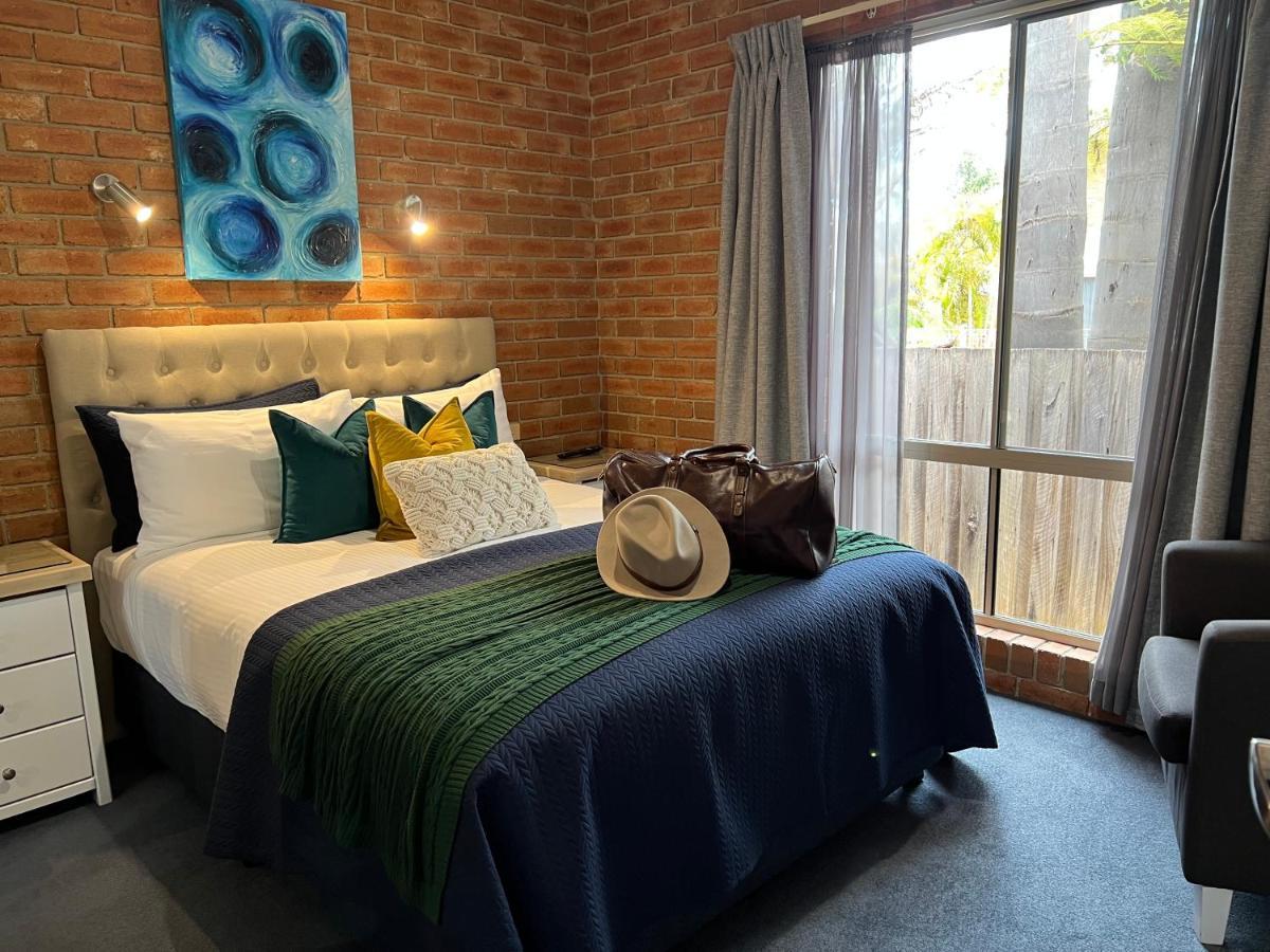 Coastal Waters Motor Inn Lakes Entrance Esterno foto