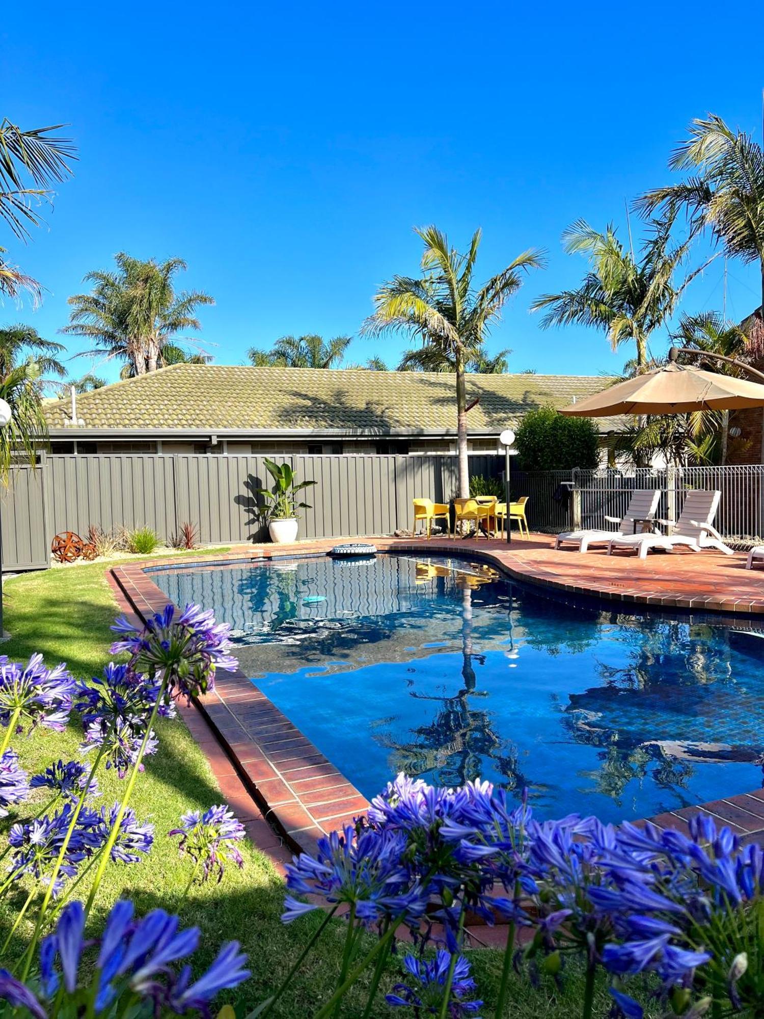 Coastal Waters Motor Inn Lakes Entrance Esterno foto